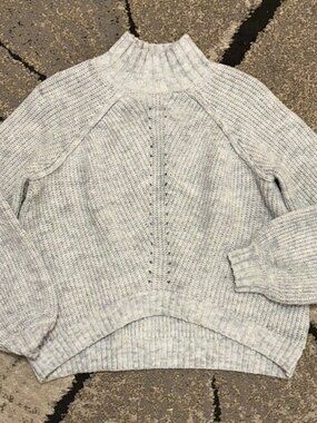 Women's Size Medium Pink Rose Sweater